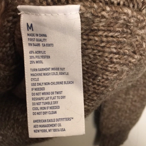 American Eagle brown cable knit sweater medium 🦅 - Picture 8 of 8